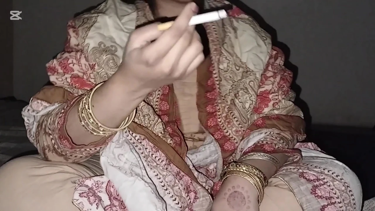 Pakistani Hira butt ghar aagai Choodwane🥵