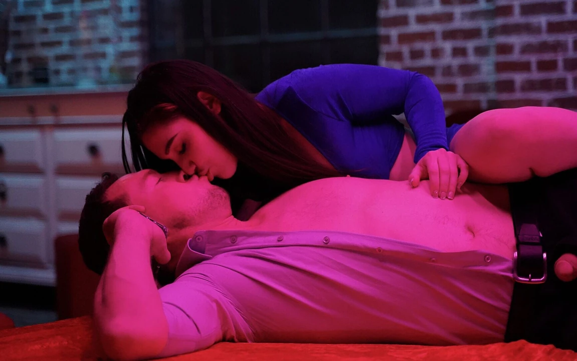 Delphine films - pawg terapistim telefon görüşmesinde beni baştan çıkarıyor