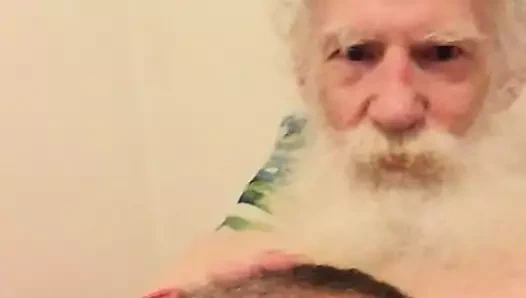 Bir çocuğa kendini emerken izlemeyi öğretmek