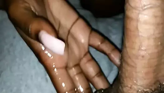 Seksi ırklararası yarım yamalak bj ile boşalmak içinde ağız