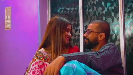 Desi bhabhi ko paise ki lalach me ghori bna kar pel diya