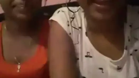 Seksi kızlar selfie çekiyor 59.mp4