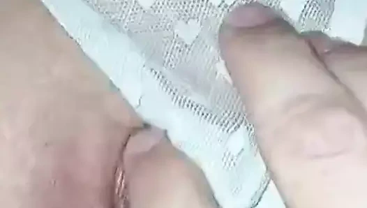 Yakın çekim parmaklama ve amcık muayenesi üvey kız kardeş