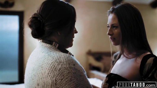 Saf tabu, kyler quinn üvey anne ve üvey babasıyla yakalandı