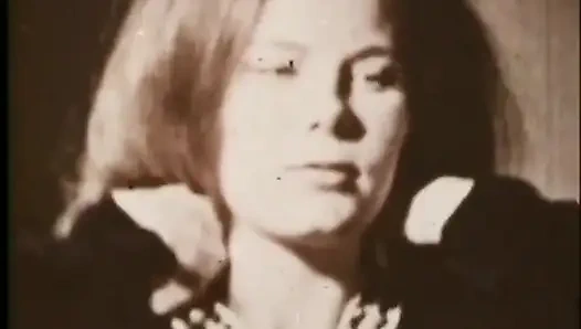 Evli kadın ilk büyük siyah yarağıyla sikiliyor