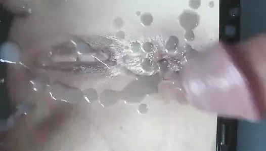 Tossertim, yükünü milfjess'in amına atıyor