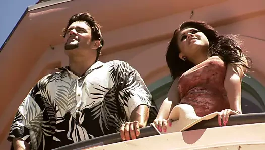 Güzellik milf gets becerdin içinde the bahçe açık