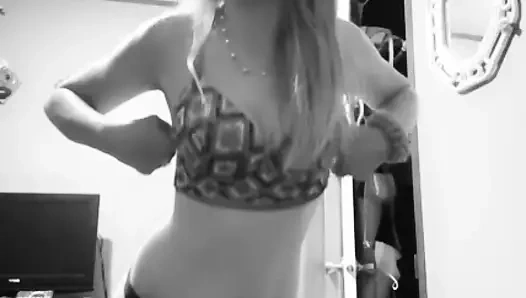 GoldieLoxx seni eritip biraz daha yalvartacak.