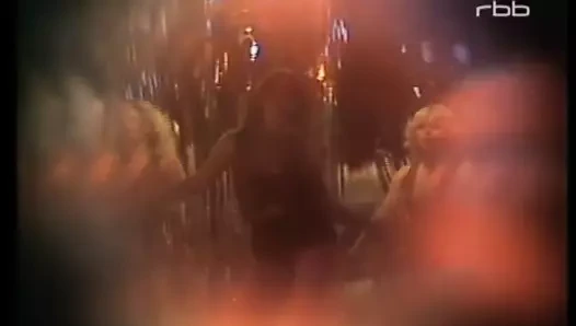 Gogo kızlar siyah siyahtır