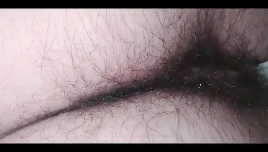 Çarşafların altında osuruyor