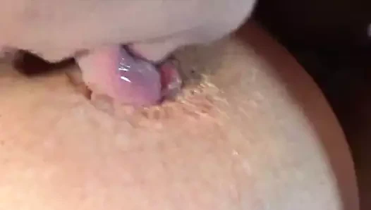 Büyük baştankara lezbiyenler berbat ve 69 pozisyonda göğüsleri tokatlar.