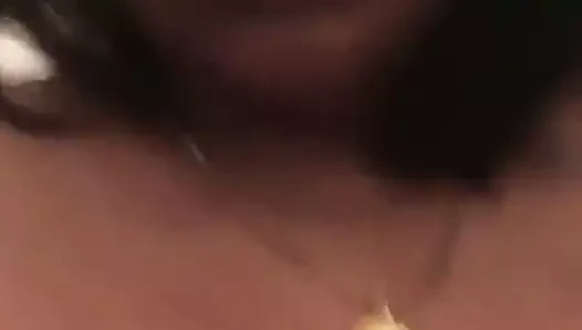 Hint olgun milf ile büyük memeler