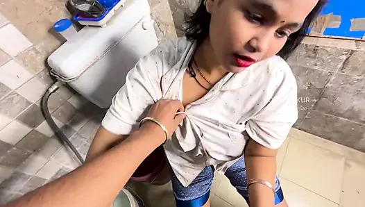 Yenge devar ka vahşi duşta seks - banyo mein tam açık sert sikiş
