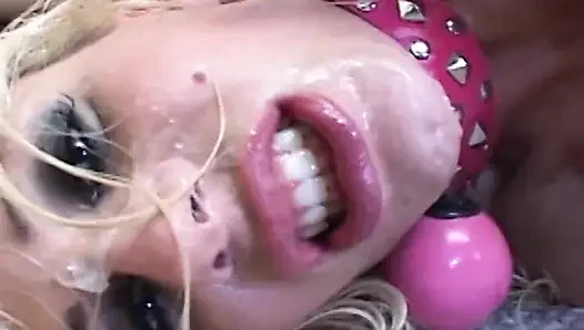 2 yarakla amına sahne 4_sexy iç çamaşırlı büyük memeli sarışın ağzına çifte boşalma istiyor