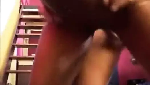 Fransız abanoz göt gergin