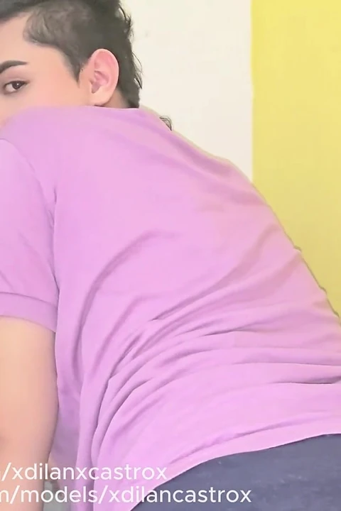 Heteroseksüel komşu, kız arkadaşıyla yattıktan sonra beni çıplak sikiyor, içe boşalıyor. Creampie