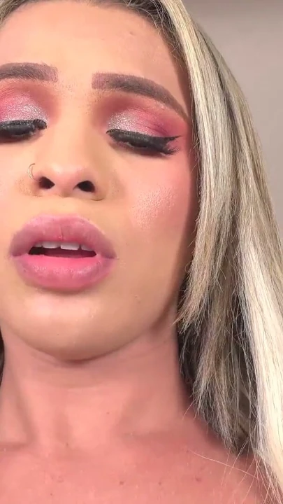 BRAZILIAN TRANSSEXUALS - Melissa Ninfetinha Solo Baştan Çıkarma | Clip 1