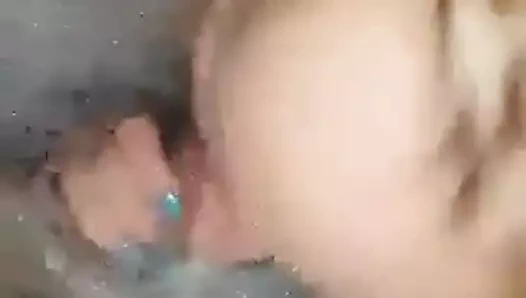 Dudlanje u kadi (banyoda oral seks)