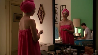 Alison brie - "deli adamlar" s2e02