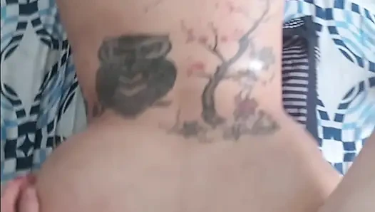 Büyük götlü kız götümü sik diyor