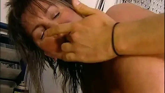 Anal nine ağzına püskürtülüyor