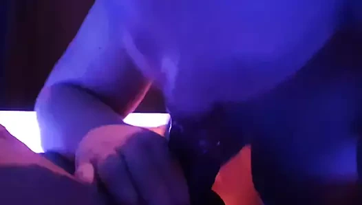 18 ans grosse chienne sur bxl