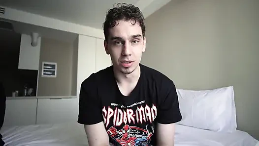 Seksi Esmer, Amına Büyük Bir Yarak Almayı Seviyor, Bir Otel Odasında Kendini Ona Verdi.