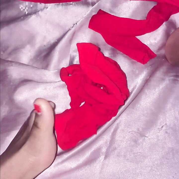 Duşta ve yatakta parmaklar