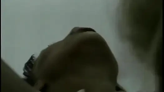 Azgın orta yaşlı seksi kadınlar merdiveni tutkulu oyun parkına dönüştürüyor
