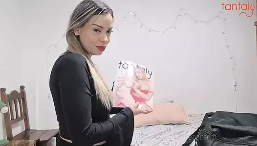 Erkeklerden bıktım ve bir Tantaly bebeği aldım.