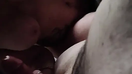 Üvey kız kardeş sahte memeli seksi orta yaşlı seksi kadın