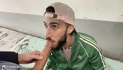 Citebeur - Parislilerin yarak emmesini göster