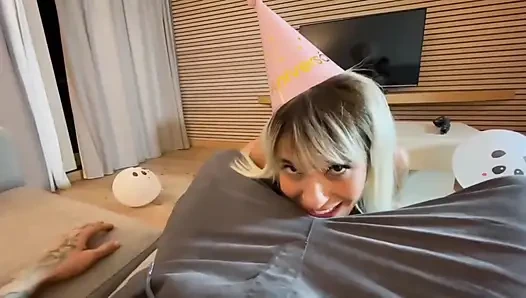 On My Birthday I Sat on the Cock and Received a Lot of Milk Inside the Pussy