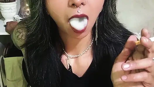 Gel benimle sigara iç