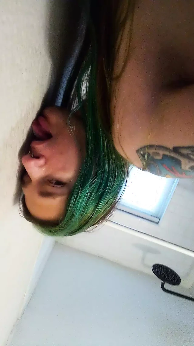 korkak hörgüç duvar içinde iffet