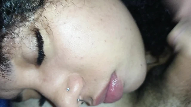 KÜÇÜK KALTAK YÜZÜNE BOŞALMAK ISTIYOR, GAVAT TÜM AZGıNLıKLA DOLUYOR