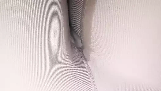 Son derece çaresiz şort ıslatıyor