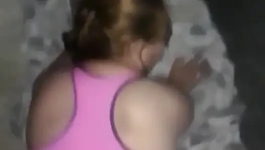 Bakış açısı sarışın beni emiyor ve domaltarak sikişiyoruz
