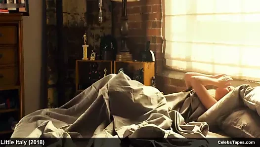 Aktris emma roberts iç çamaşırı ve erotik film sahneleri