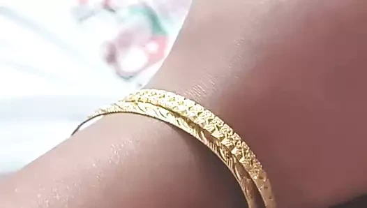 Komşu kızım mastürbasyon yapmama yardım ediyor