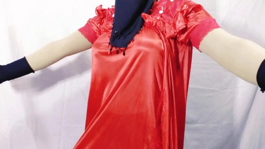 Bangladeşli güzel ateşli ev hanımı odada seks yapıyor ve dans yapıyor