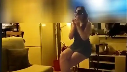 Girne'de bir gece seksi evli kadın azdırıyor