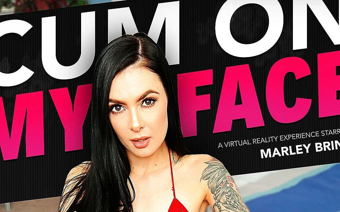 Amerikan hayalleri - Marley Brinx dövmeleriyle sikişiyor vr porno