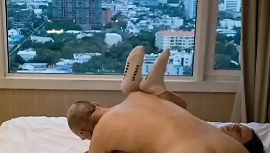 Seksi küçük deliklerini dürtüyor