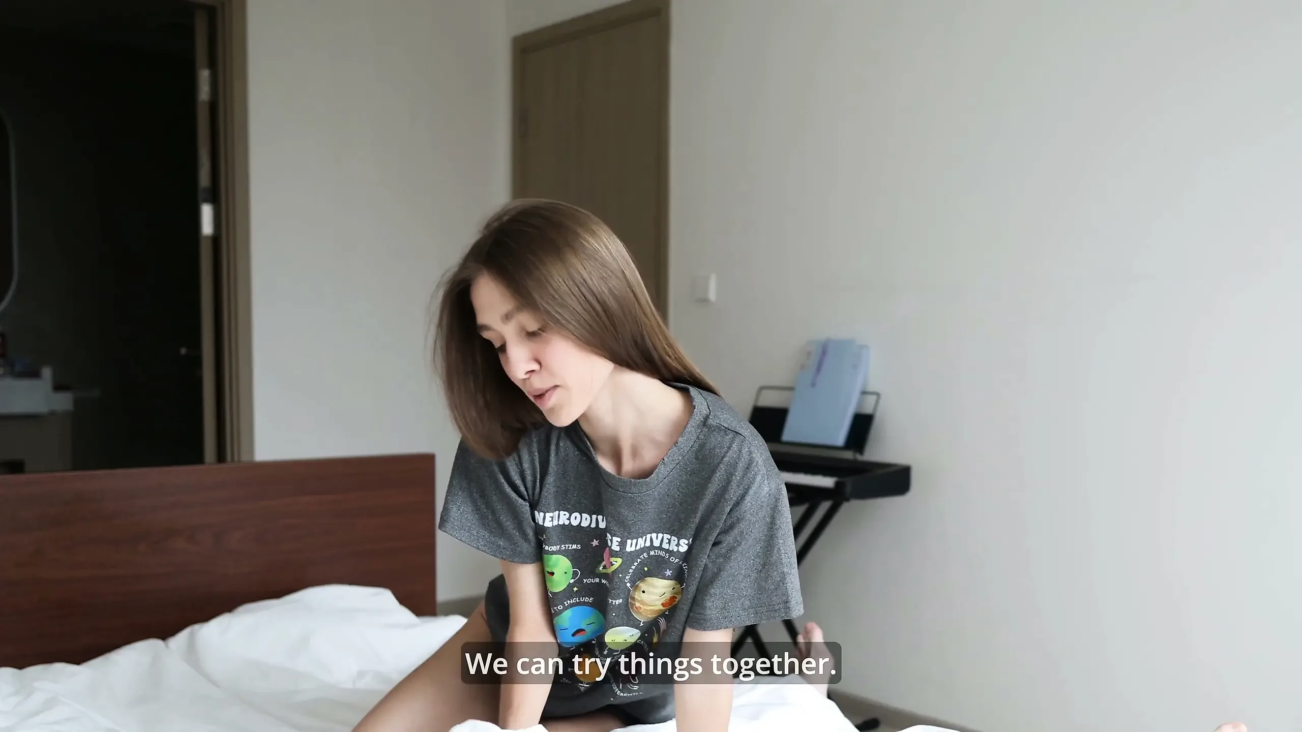 Üvey kız kardeşim izledi ve denemek için yanıma geldi! Hayır demedim
