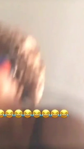 Nuna milyon büyük göğüsler meme ucu kayması intsagram nunamillion