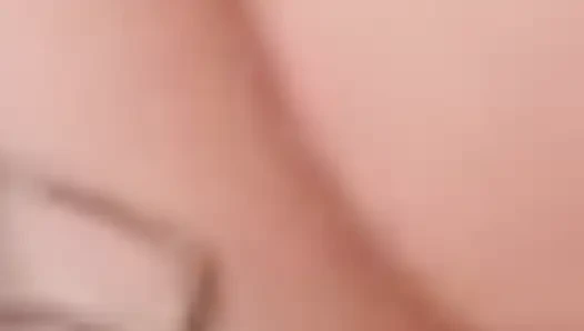 Jaz Jizzes'in ilk anal deneyimi, bakire bir göt deliği için büyük yarak