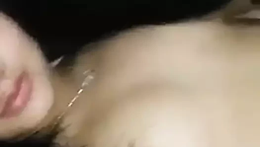 büyük göğüsler kız