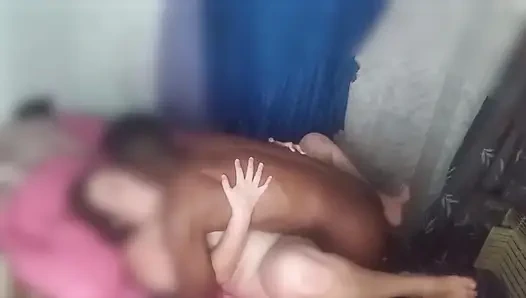 Evli kadın aldatılan kocasını büyük zenci yarağıyla ırklararası ateşli evli kadın