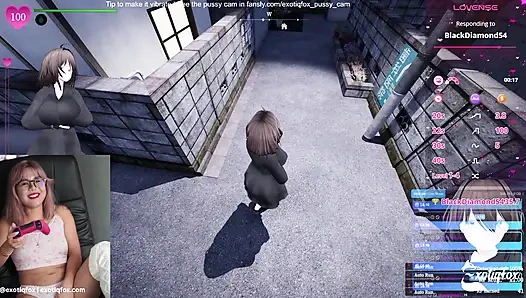 Mastürbasyon yapıyor ve yaramaz bir hentai kız oyunu oynuyor